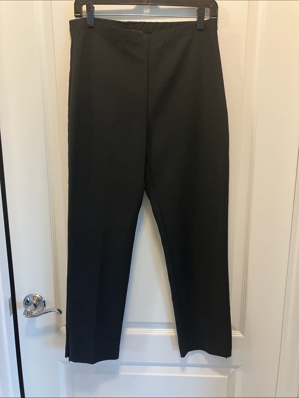 NWT Karen Kane Straight leg classic black pant.